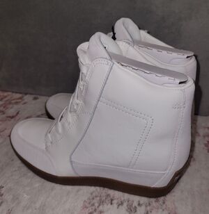 SOREL Out N About Wedge - Sea Salt - Women Size 8.5